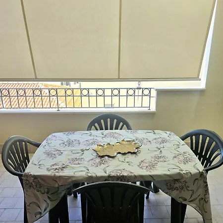 Ivy's Nest Апартаменты Альгеро